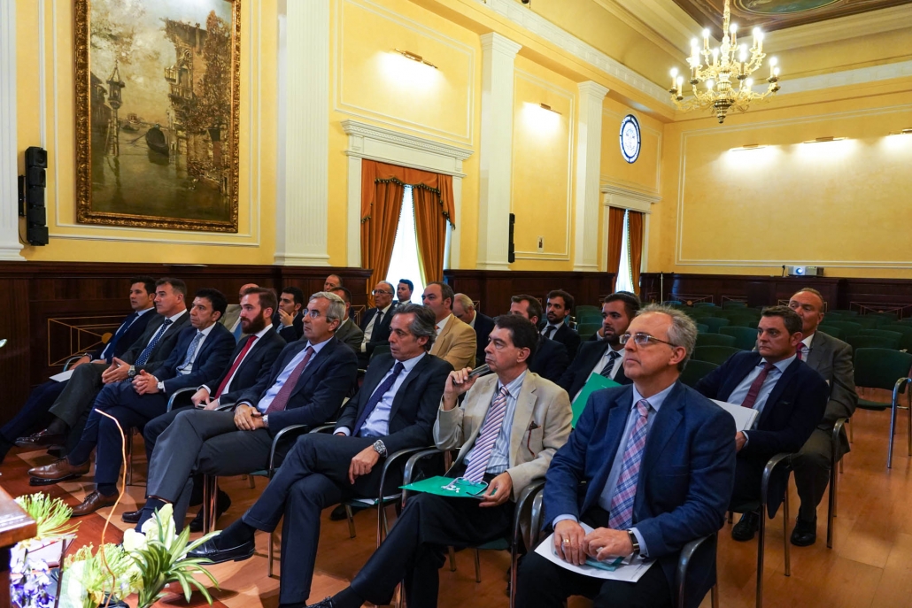 El equipo directivo y comercial de Garántia SGR se reúne en Málaga, en la sede de Unicaja
